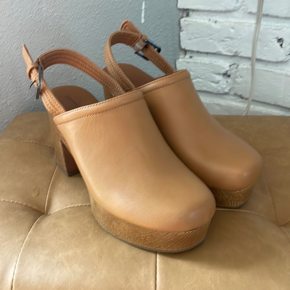 Clogs